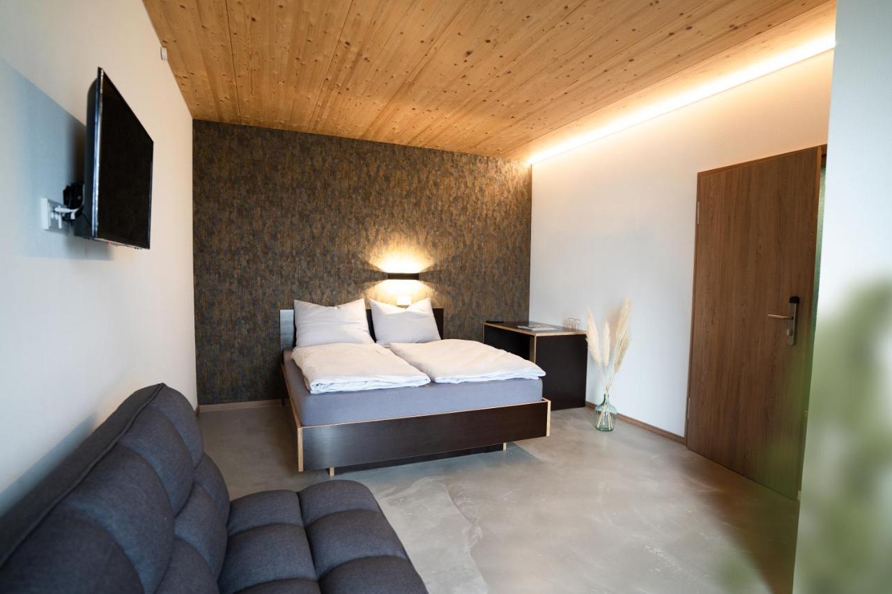 Motel Q Zimmern ob Rottweil Exterior foto